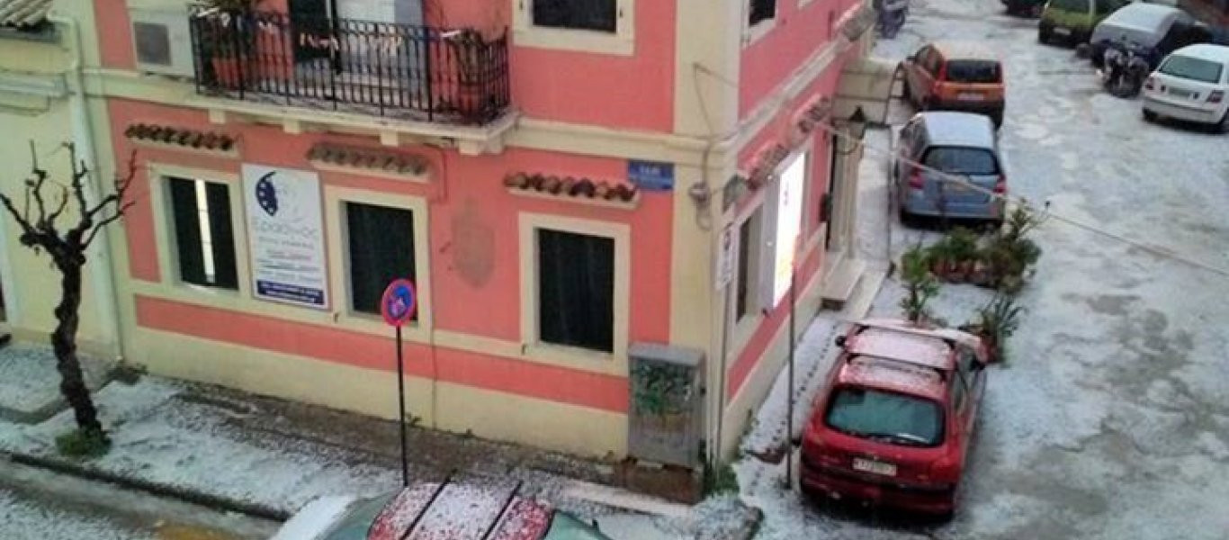 Χαλάζι σε μέγεθος φουντουκιού έπεσε στην Κέρκυρα (φωτό, βίντεο)